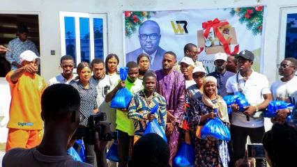 À travers un don de vivres aux jeunes à Parakou: le Fan-club Jeunes Waro 26 exprime sa générosité