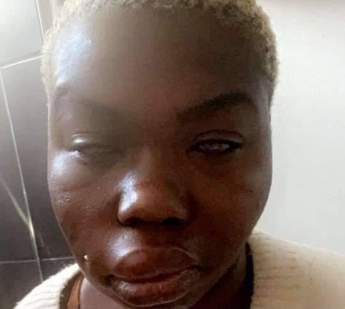 AFFAIRAGE : Maria mobile se fait tabasser par son amant gangster