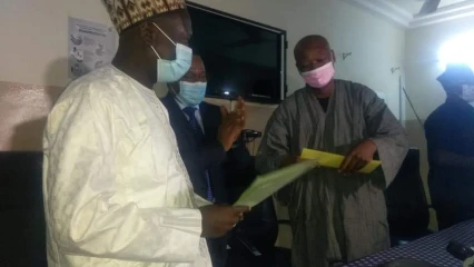 PASSATION DE SERVICE A LA PREFECTURE DE KANDI :  Mohamadou Moussa passe le témoin à Ahmed Bello Ky-Samah