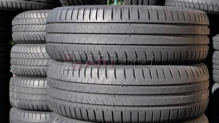 COTONOU : L&rsquo;exposition des pneus usagés aux abords des routes interdite