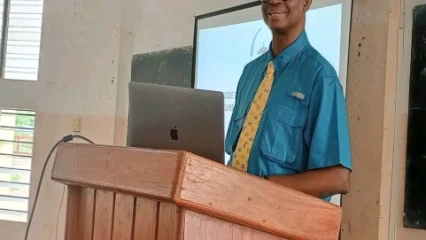 ÉVALUATION DES ENSEIGNANTS DU SUPÉRIEUR PAR LES ÉTUDIANTS AU BÉNIN : L&rsquo;avis du Professeur Brice Sinsin