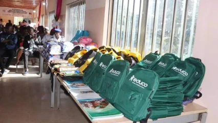 RENTRÉE SCOLAIRE 2022-2023 : Educo distribue 14.700 kits scolaires à plusieurs écoliers béninois