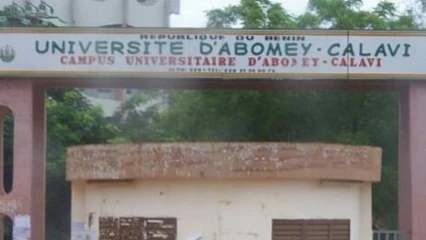 DANS LE BUT DE PROTÉGER LE MONDE UNIVERSITAIRE CONTRE LE CORONAVIRUS : L&rsquo;Ecole Doctorale Pluridisciplinaire de l&rsquo;Uac suspend les soutenances de thèses