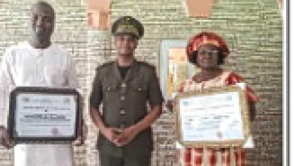 EN MARGE DU FOPAD DU BORGOU : Le préfet Cissé distingue Viviane Orou Tama et Moudachirou Soulé