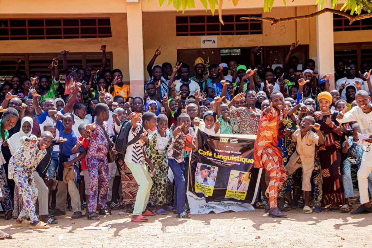 Travers un café linguistique à Tchaourou: le Mouvement des Jeunes Talentueux s'engage pour le bien-être de la jeunesse