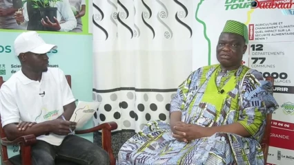 Le maire de sèmè-kpodji à l&rsquo;occasion de bénin daabaaru tour: «nous sommes parfois en proie à des inondations dues à la montée des eaux…», déplore Jonas Gbenameto