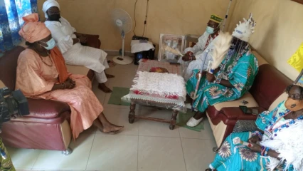 PRESERVATION DE LA PAIX EN PERIODE ELECTORALE A PARAKOU : L&rsquo;ambassadrice de paix Mariam Talata prend langue avec les têtes couronnées . « Toutes nos actions doivent contribuer à la préservation de notre vie », a-t-elle fait savoir