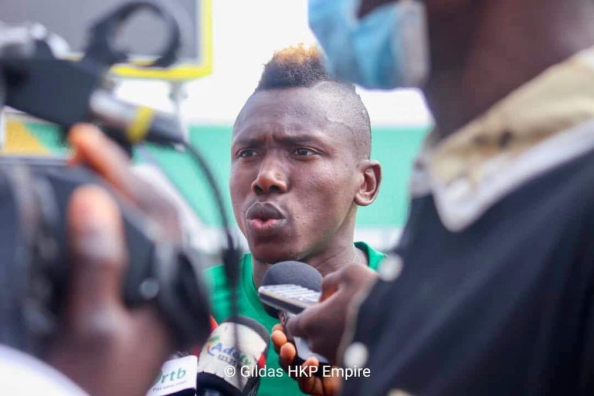 INSULTES ENVERS SA PERSONNE ET SA FAMILLE :  Fâché, Jodel Dossou réagit