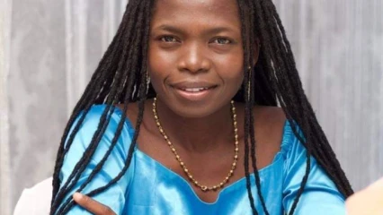AFRIQUE : L’artiste Anna Teko défend la peau noire