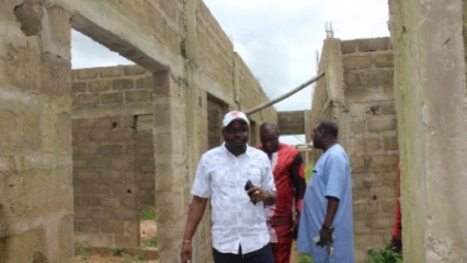 BANIKOARA/POUR LA REFECTION DE L’EPP DEROU : Le maire Tamou prend des dispositions