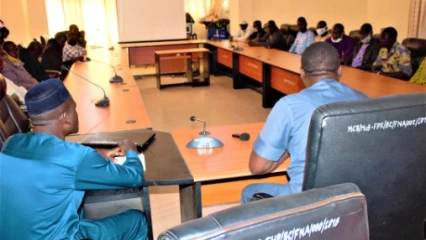 SÉANCE D&rsquo;ÉCHANGES AVEC LES CLUBS LOCAUX DE BANIKOARA : Sarako Tamou s&rsquo;engage pour le développement du football