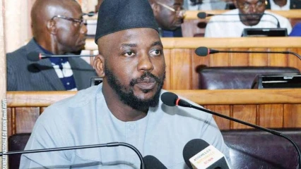 DECLARATION DU SECRETAIRE GENERAL DE RESTAURER L’ESPOIR SUR FRISSON FM : Guy Mitokpè, la légende d’une sagesse en pleine éclosion.  « Je n’étais pas député il y avait de cela trois ou quatre ans, je vivais quand même… », a déclaré le jeune député