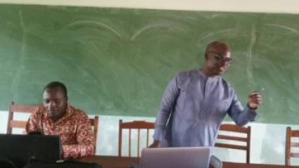 COMMUNE DE KEROU : Le professeur Mahamadou Dahouda oriente les nouveaux bacheliers