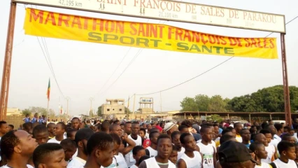 MARATHON SAINT FRANÇOIS DE SALES DE PARAKOU : La course dans l’amour pour l’amour à l’amour
