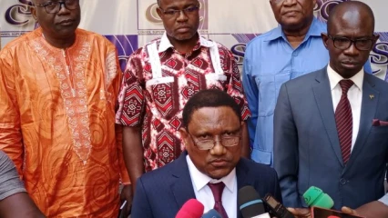 BURKINA FASO/ CHOISI POUR PRÉSIDER LA TABLE RONDE DU CONSEIL SUPÉRIEUR DE LA COMMUNICATION DU FESPACO : Le président Prosper Moretti partage ses expériences avec ses collègues