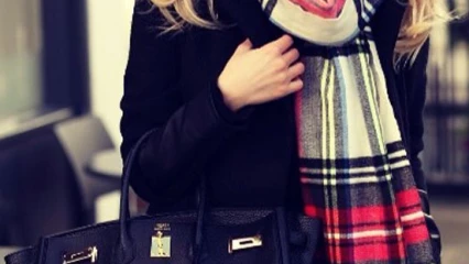 INSTANT FASHION : L&rsquo;écharpe, un incontournable accessoire pour sublimer vos tenues