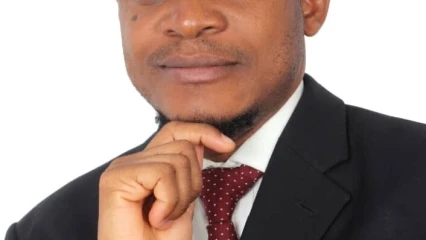 Pour aider la jeunesse dans l&rsquo;élevage des volailles à Nikki: Dr Issihako Zimé Lafia octroie des bourses de formation aux jeunes 