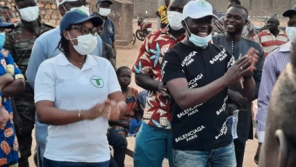 A TRAVERS UN MATCH DE FOOTBALL : Aurélie Adam Soulé et la coordination de campagne du Br de Nikki prônent la paix et la victoire du duo Talon-Talata