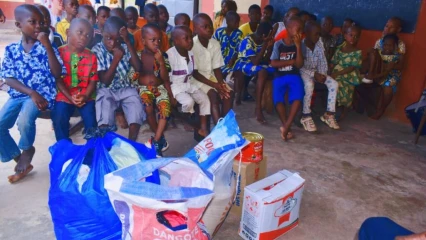 SOUTIEN À L&rsquo;ORPHELINAT SAINT JEAN-EUDES DE PARAKOU : Seab Ong fait don de vivres et vêtements