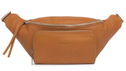 INSTANT FASHION : Sac banane, l&rsquo;accessoire fétiche des jeunes branchés