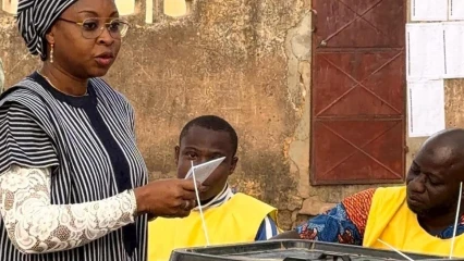 Après avoir accompli son devoir civique: Aurélie Adam Soulé invite les béninois à se rendre aux Urnes