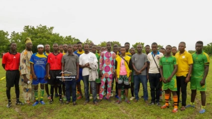 TOURNOI DE SOLIDARITÉ À SAVÈ : Ludovic Ayeni de l&rsquo;Up réunit les jeunes autour du cuir rond