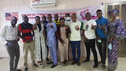 DÉTECTION ET DÉCONSTRUCTION DES FAKE NEWS :  Le Projet Restore the 4th power forme des blogueurs et web activistes à Natitingou