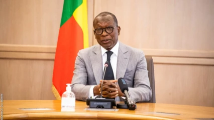 BÉNIN/PATRICE TALON A PROPOS DES STADES MAL ENTRETENUS : « Si moi je vois encore un jour, un stade tenu par les mairies avec de l&rsquo;herbe, vous serez sanctionnés »