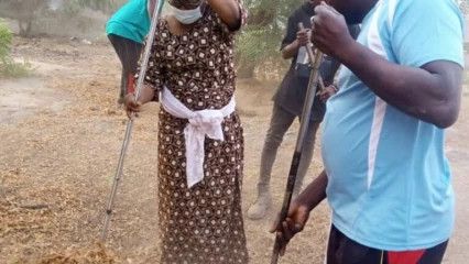 JOURNÉE MENSUELLE DE SALUBRITE A KANDI : Le maire Zinatou Osséini engagée pour l’assainissement de sa commune