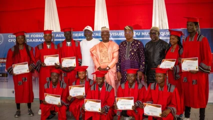 APRÈS UN AN DE FORMATION DANS L&rsquo;AUDIOVISUEL ET LE NUMÉRIQUE : 10 étudiants du Cfoman-Daabaaru reçoivent leurs attestations