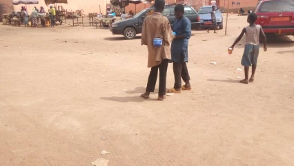 Mendicité des enfants: l&rsquo;esclavage infantile au nom de la religion