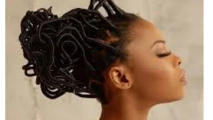 CONSEQUENCES DES COIFFURES EXTRAVAGANTES : Une véritable mode ruineuse