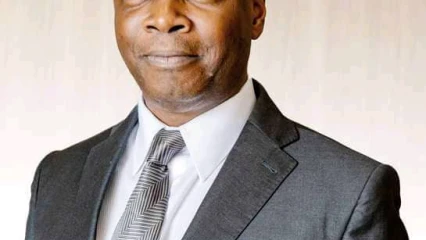 COTONOU :  Le préfet Orounla sonne le glas de l&rsquo;incivisme routier  . Plus de surcharge sur les motos