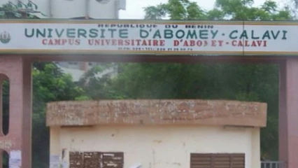 DANS LE BUT DE PROTÉGER LE MONDE UNIVERSITAIRE CONTRE LE CORONAVIRUS : L&rsquo;Ecole Doctorale Pluridisciplinaire de l&rsquo;Uac suspend les soutenances de thèses