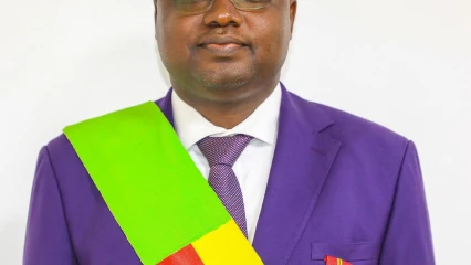 Grande chancellerie du bénin :Le maire Bio Sarako Tamou décoré