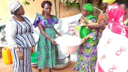 REMISE DE MATERIELS AUX GROUPEMENTS FEMININS DE PARAKOU : L&rsquo;Ufec/abc engagée pour l’autonomisation des femmes