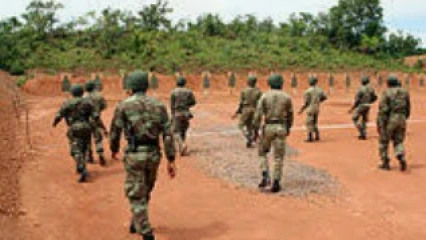 DESACRALISATION DE LA TENUE MILITAIRE À PARAKOU : Quand certains hommes en uniforme se déshonorent devant les civiles