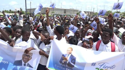 GRANDE MOBILISATION DES JEUNES À COTONOU POUR SOUTENIR LES ACTIONS DE PATRICE TALON : «C&rsquo;est un manque de respect pour la mémoire de ces plusieurs dizaines de jeunes tragiquement disparus», pense la Sgn du parti R.e