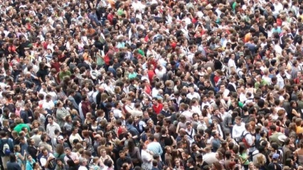 ÉDITO : La guerre des foules électoralistes