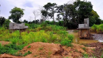 CONSTRUCTION D&rsquo;OUVRAGES D&rsquo;ART DANS LES DÉPARTEMENTS DU MONO, DU COUFFO ET DES COLLINES : Quel péché Kouandé a-t-elle commis ?