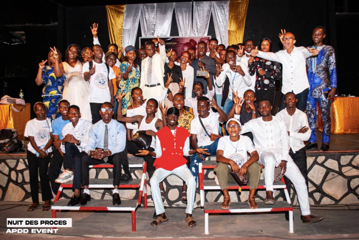 NUIT DES PROCÈS À PARAKOU : Esprit Juriste Ong sensibilise sur la cybercriminalité et les Vbg