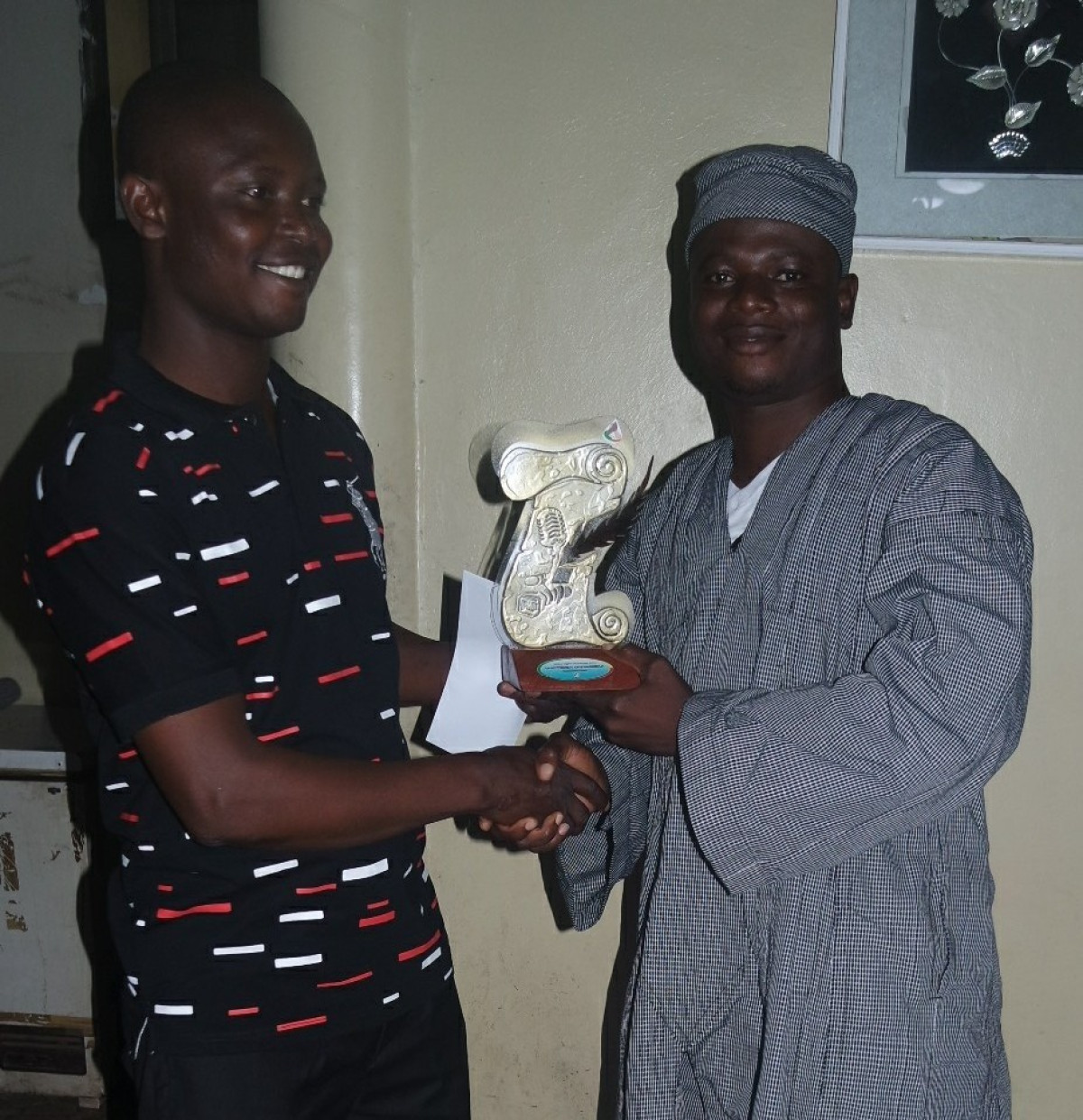 PARAKOU MÉDIAS AWARDS : Daabaaru remporte le trophée du meilleur organe de presse écrite