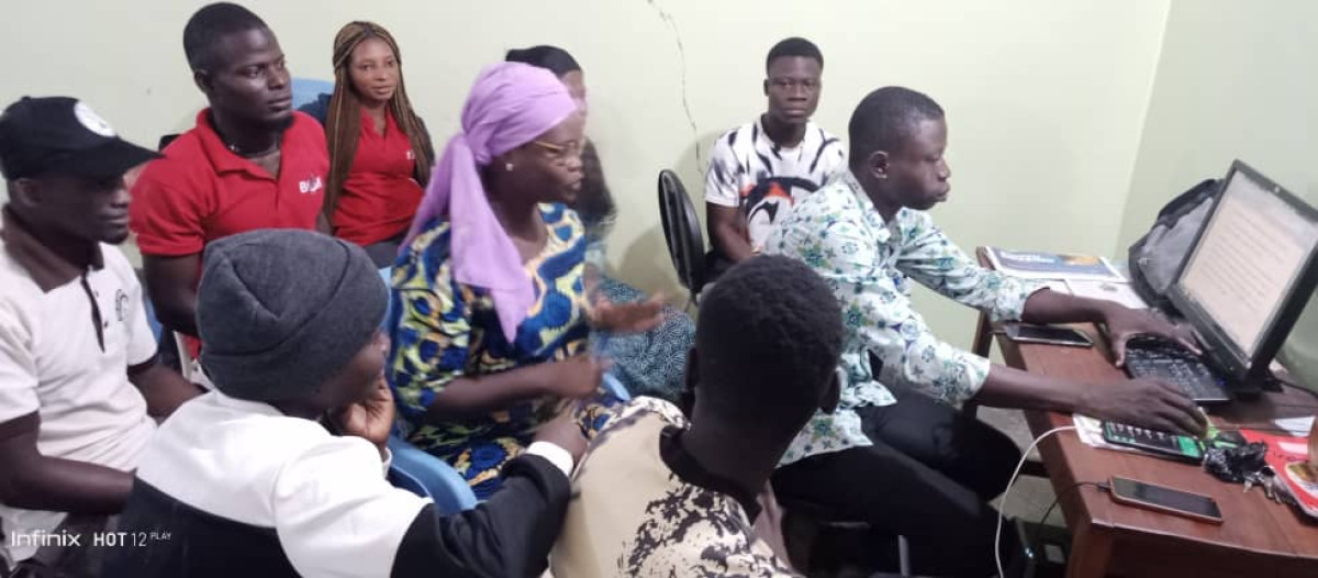 EN STAGE AU GROUPE DE PRESSE DAABAARU À PARAKOU : Des étudiants de « Les Cours Sonou » et de l’Enstic font le bilan à mi-parcours