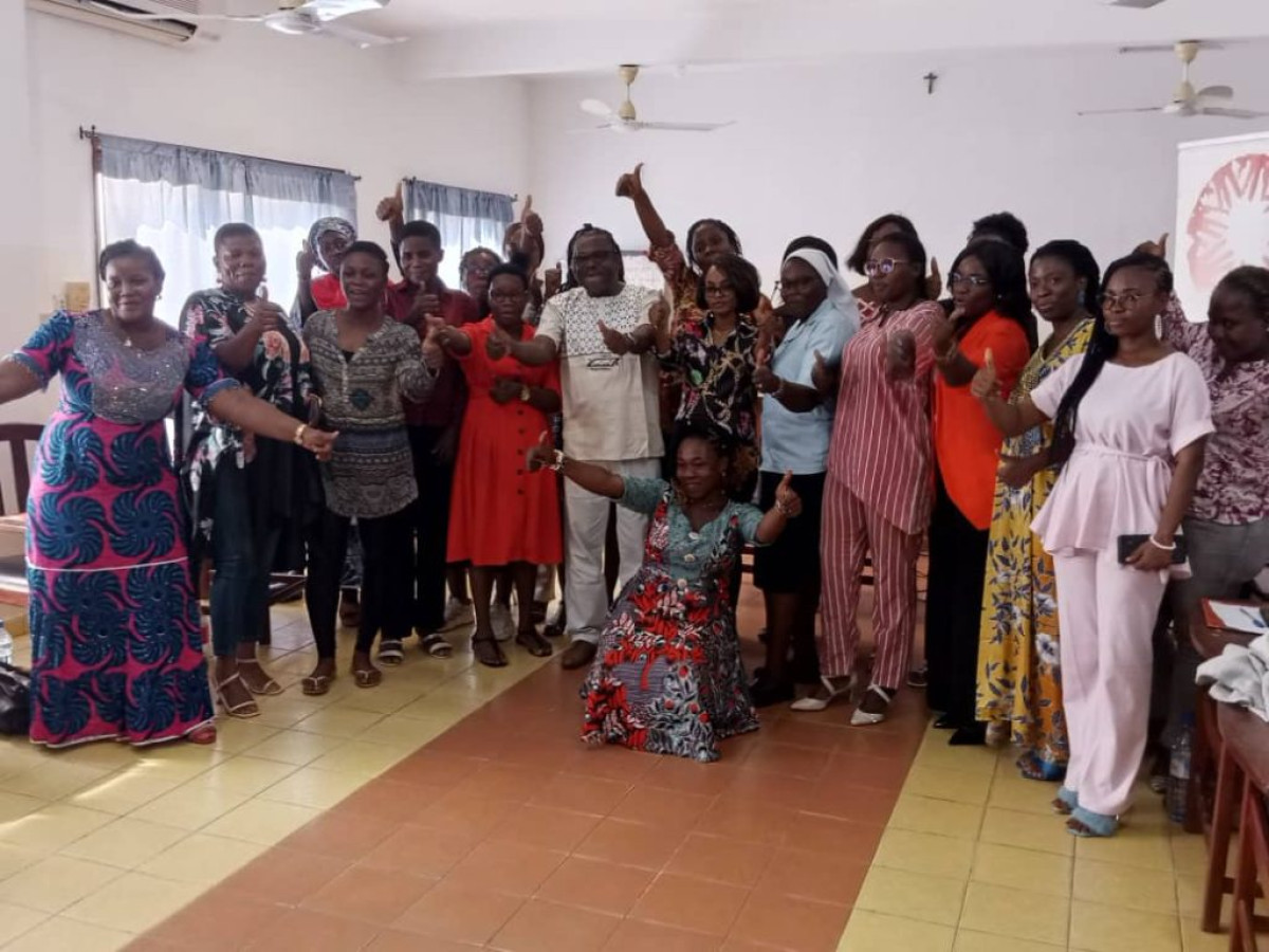 JIF 2023/LUTTE CONTRE LES VIOLENCES BASÉES SUR LE GENRE : Care International Bénin-Togo sensibilise femmes des médias et blogueuses