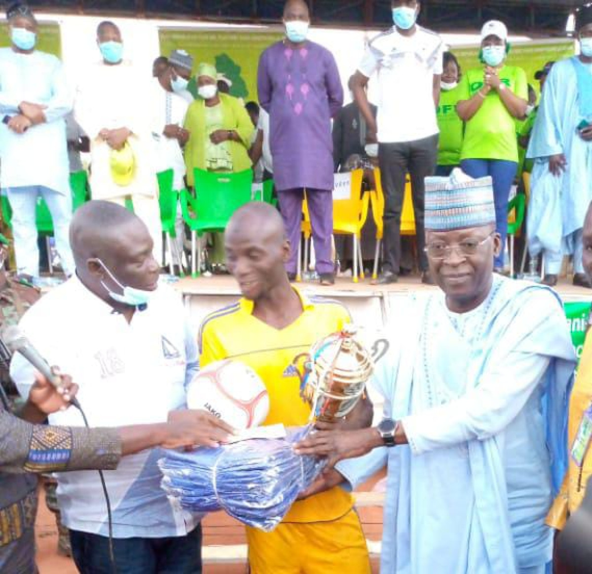 RÉUSSITE DU TOURNOI «JEUNESSE DU BLOC RÉPUBLICAIN» A PARAKOU : Le Prof titulaire de chaire en politique appliquée Gbadamassi a encore frappé fort