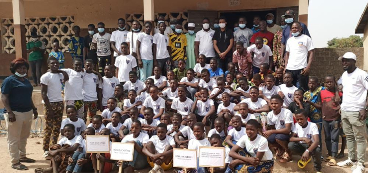 FOOTBALL AU BÉNIN : L&rsquo;Académie Hooli voit le jour à Parakou  . Une initiative de l&rsquo;international Rachid Rouga