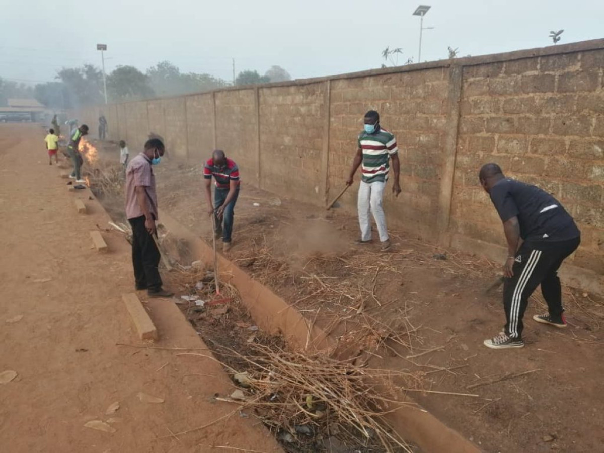 CAMPAGNE DE SALUBRITÉ À PEHUNCO : Des acteurs clés du développement mettent au propre le centre de santé