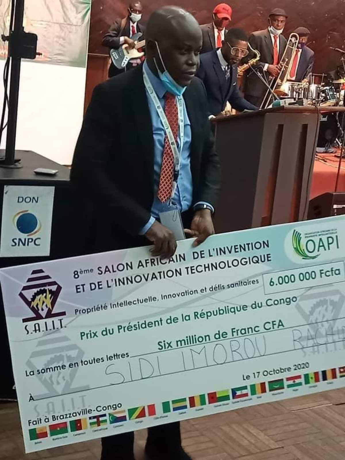 PRIX DU SALON AFRICAIN DE L&rsquo;INVENTION ET DE L&rsquo;INNOVATION TECHNOLOGIQUE : A travers son invention, le béninois Rachidi Sidi Imorou remporte le 1er prix