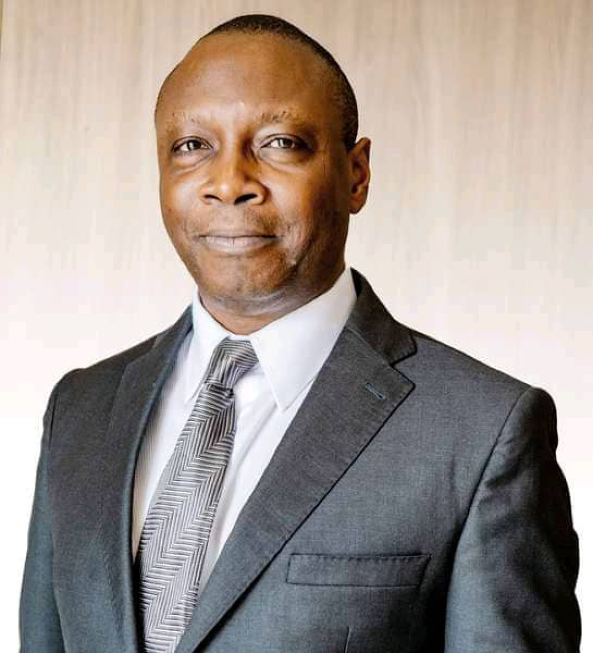 COTONOU :  Le préfet Orounla sonne le glas de l&rsquo;incivisme routier  . Plus de surcharge sur les motos