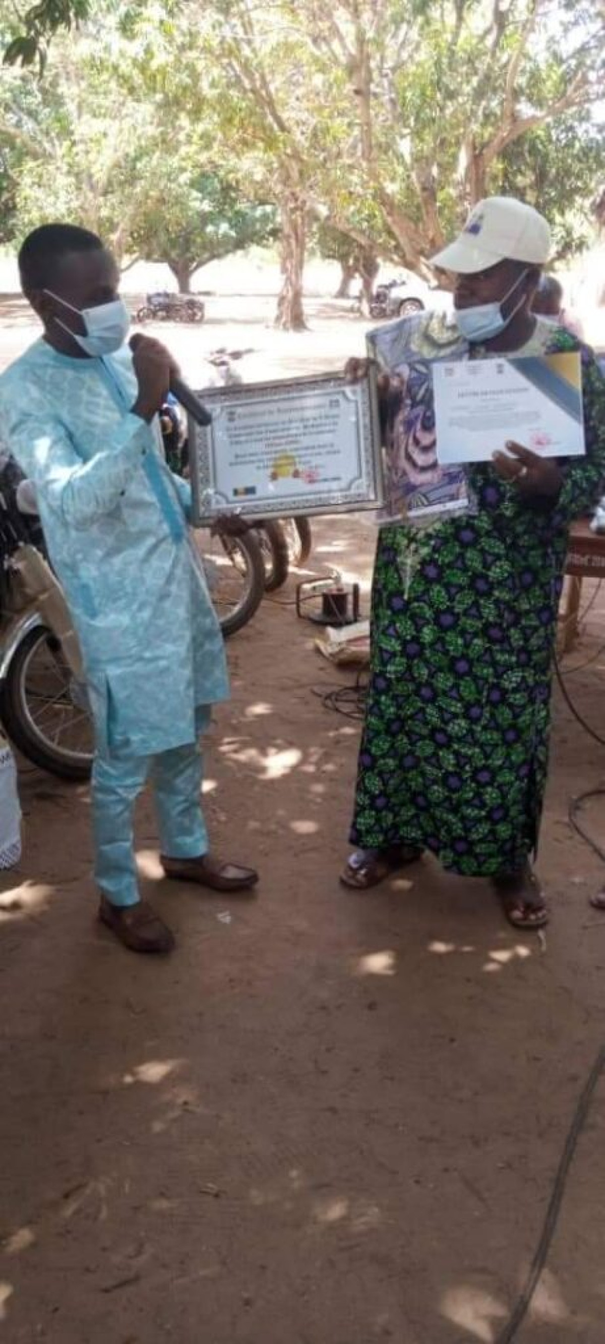 MOBILISATION DES RESSOURCES PROPRES A KALALE : Le maire Tidjani Chabi récompense ses collecteurs